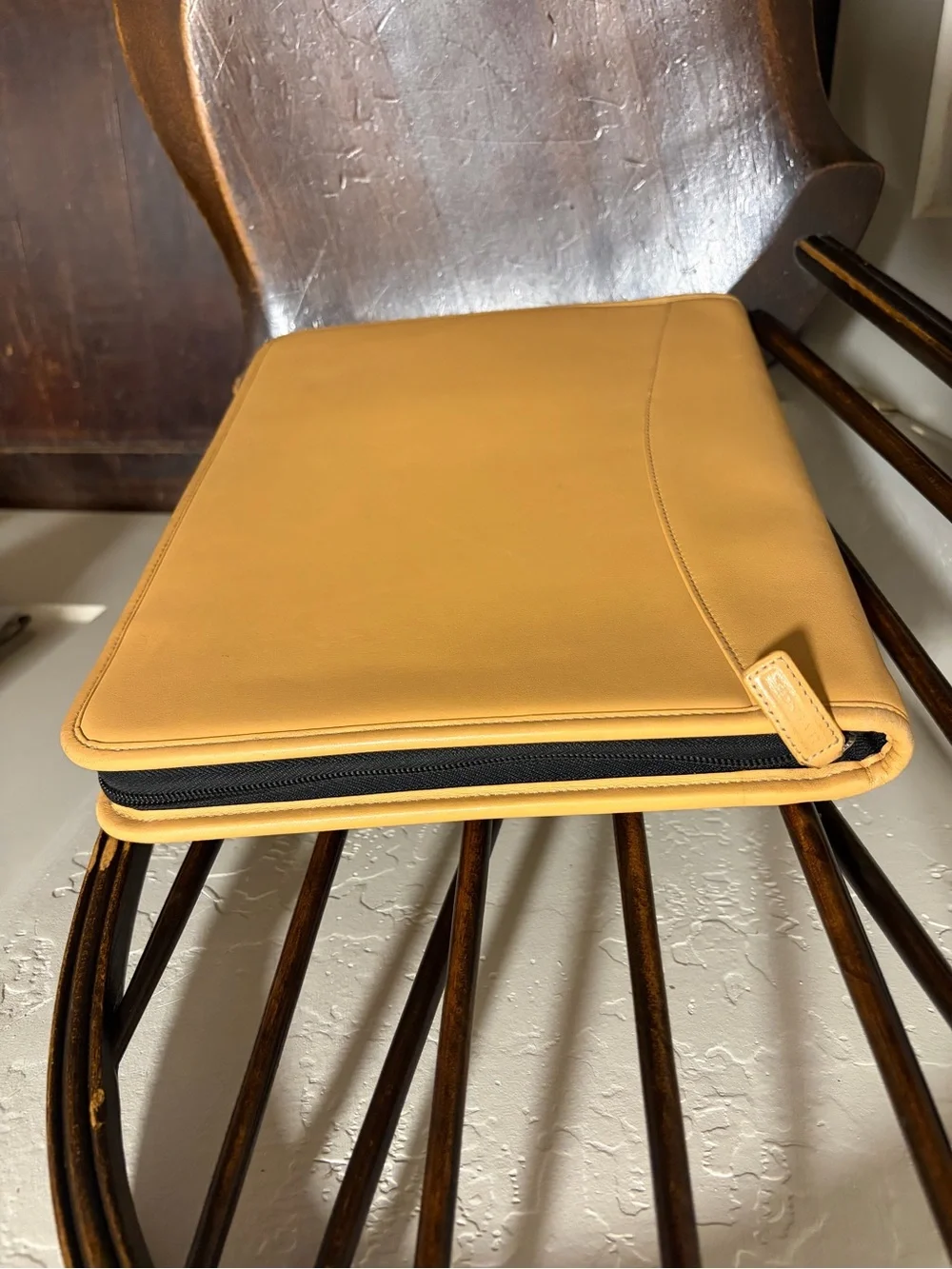Levenger Leather Tan Briefcase/Laptop Case with Portfolio and zippered organizer